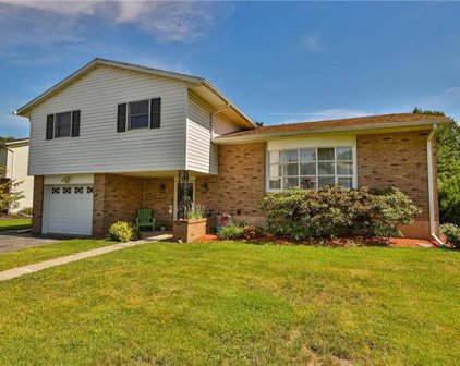 1165 Brentwood, Hanover Township