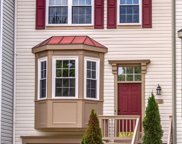 102 Hackley Ct, Purcellville image