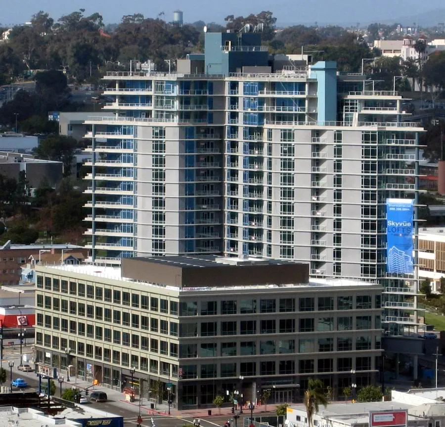 smart corner condos image