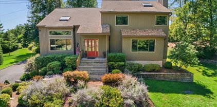 30 Pamela Road, Cortlandt Manor