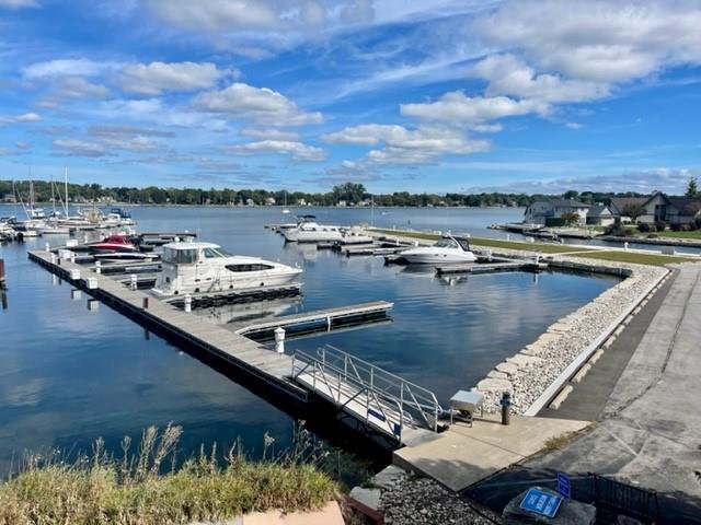 740 Quarter Deck Ln Unit #1203, Sturgeon Bay, 54235