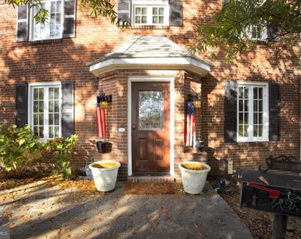 1818 S Lynn St, Arlington