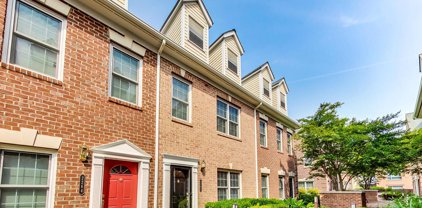 2262 S Garfield St Unit #8, Arlington