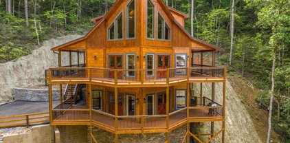 5172 Riversong Way, Sevierville