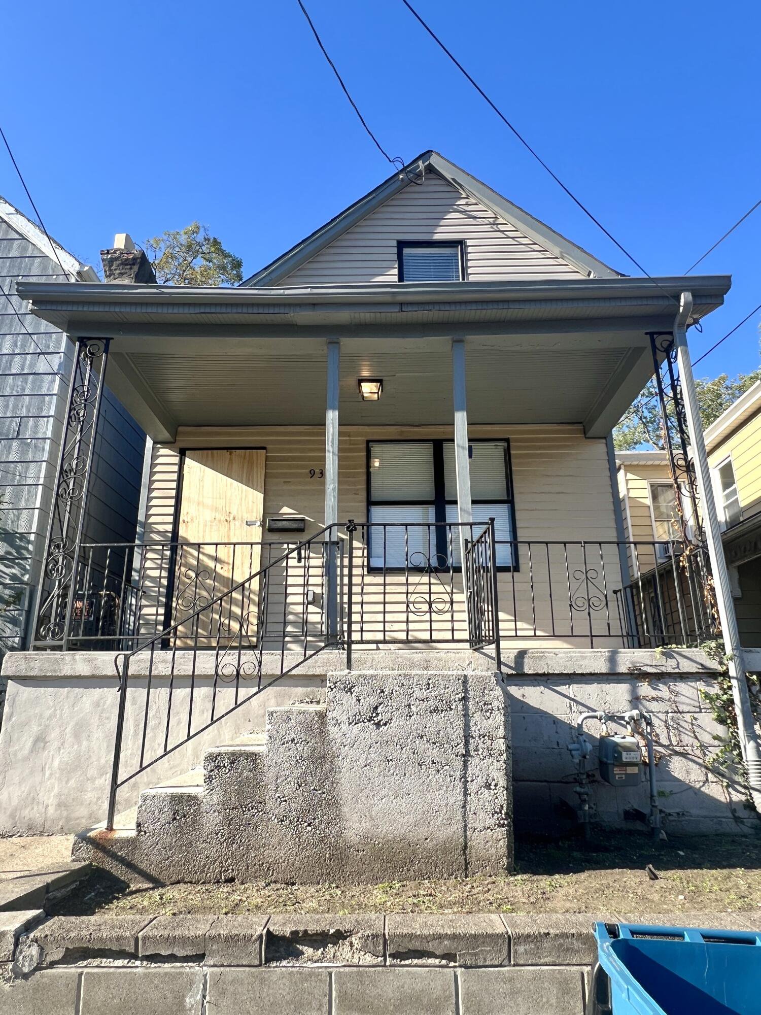 934 Maple Avenue, Dayton, 41074
