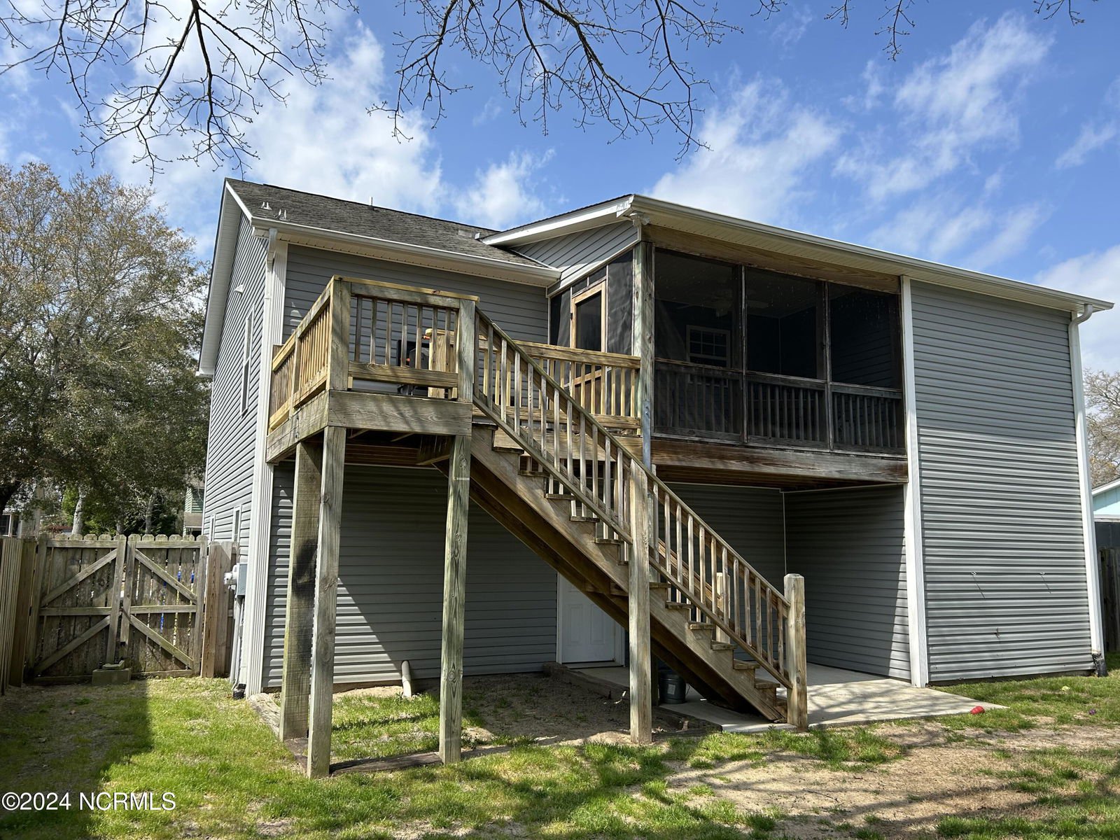 110 NW 16th Street, Oak Island, NC 28465 in Pinners Point