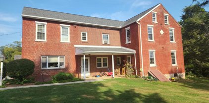 750 Summit Dr, Lancaster