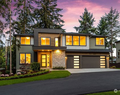 1905 140th PL SE (Lot-4), Bellevue