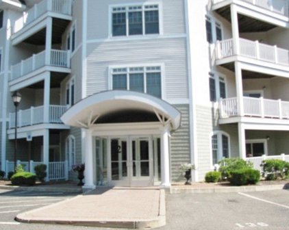 614 Pond St Unit 2103, Braintree