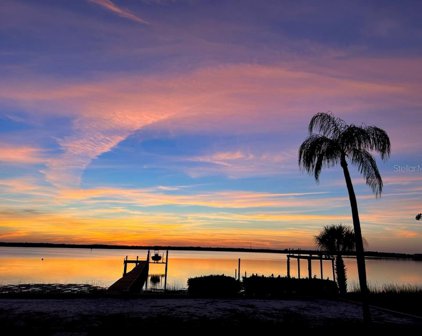 322 Shore Drive E, Oldsmar