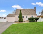 4 Beech Place, Bay Shore image