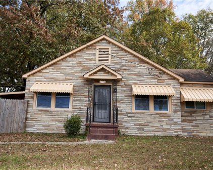 4990 Ash Street, Forest Park