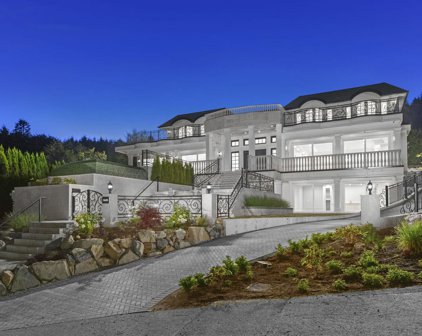 1445 Sandhurst Place, West Vancouver