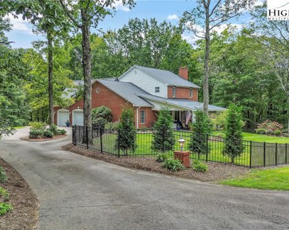 177 E Dogwood Drive, West Jefferson