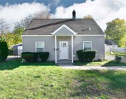 7 Holly Lane, Westbury image