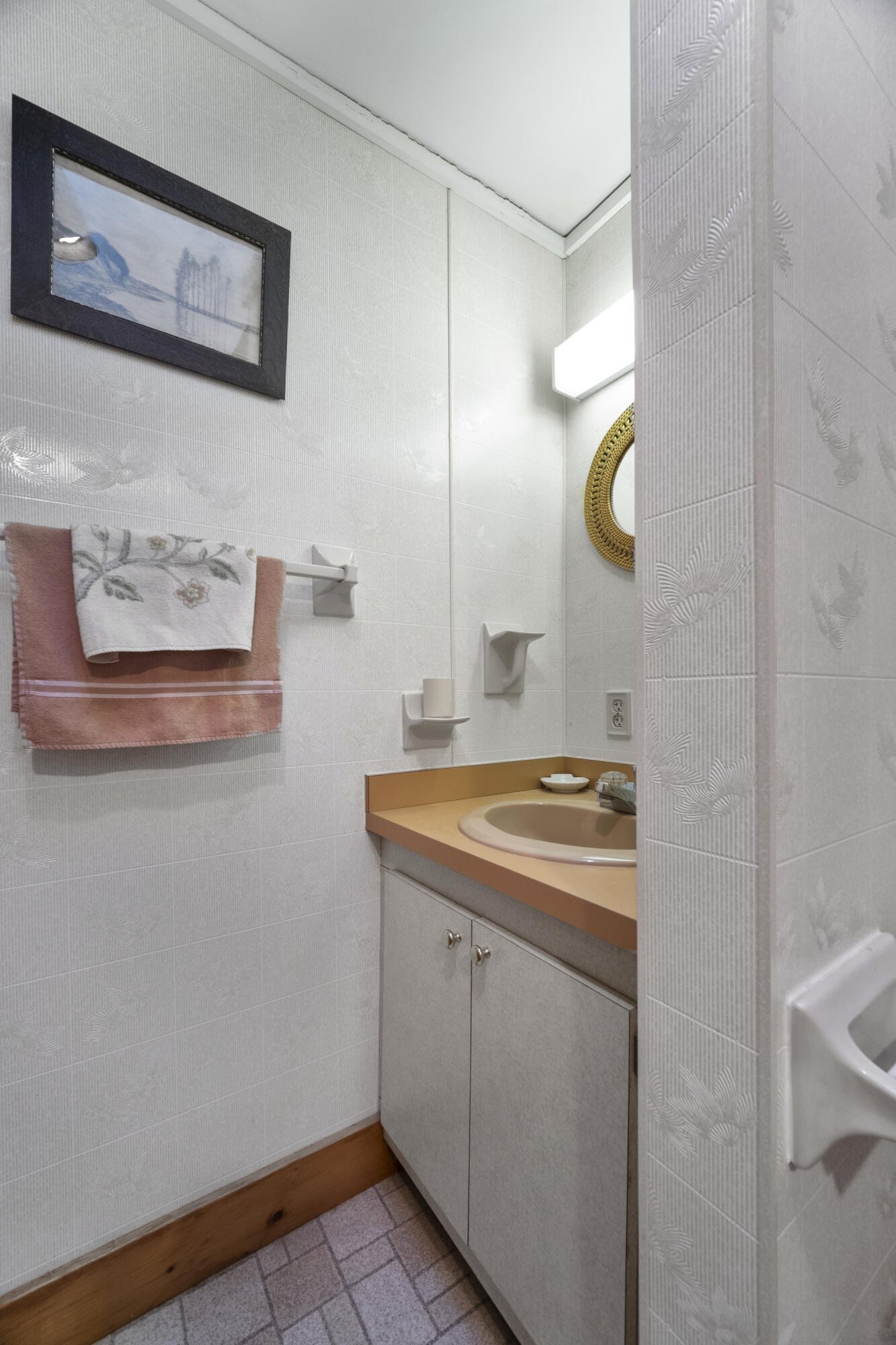 25 Knowlton Avenue, Owls Head, 04854