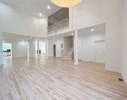 52 Kensington Circle, Manhasset image