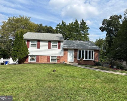 837 Rhoads Dr, Springfield