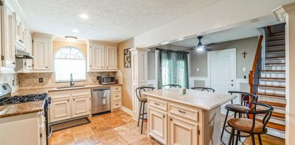 225 W 4th Street, Deer Park