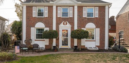 212 Walnut Pl, Havertown