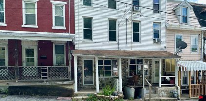 551 E Arch St, Pottsville
