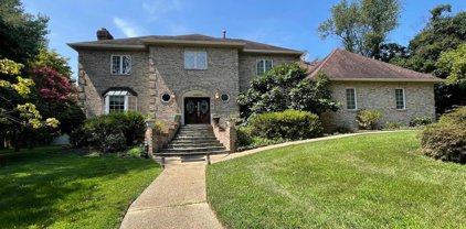 2053 Mayflower Dr, Silver Spring