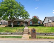 1025 Clear View  Drive, Bedford image