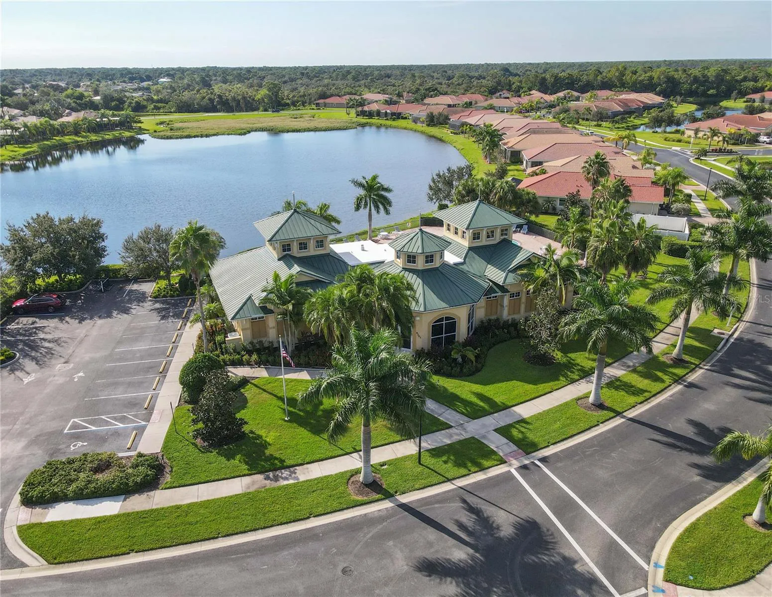 Talon Bay clubhouse and lake from above