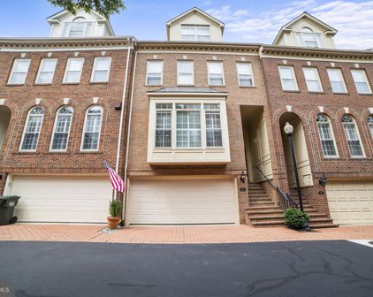 818 Rivergate Pl, Alexandria