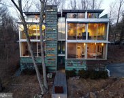 11 Edge Of Woods Ln, Hedgesville image