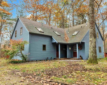 563 Forest Road, Wilton