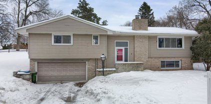 150 Hartman Circle NE, Fridley