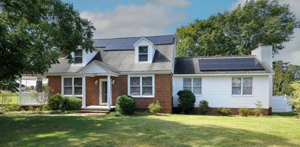 205 Elliott, Lyman