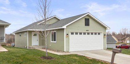 1404 Carl Way, Buffalo