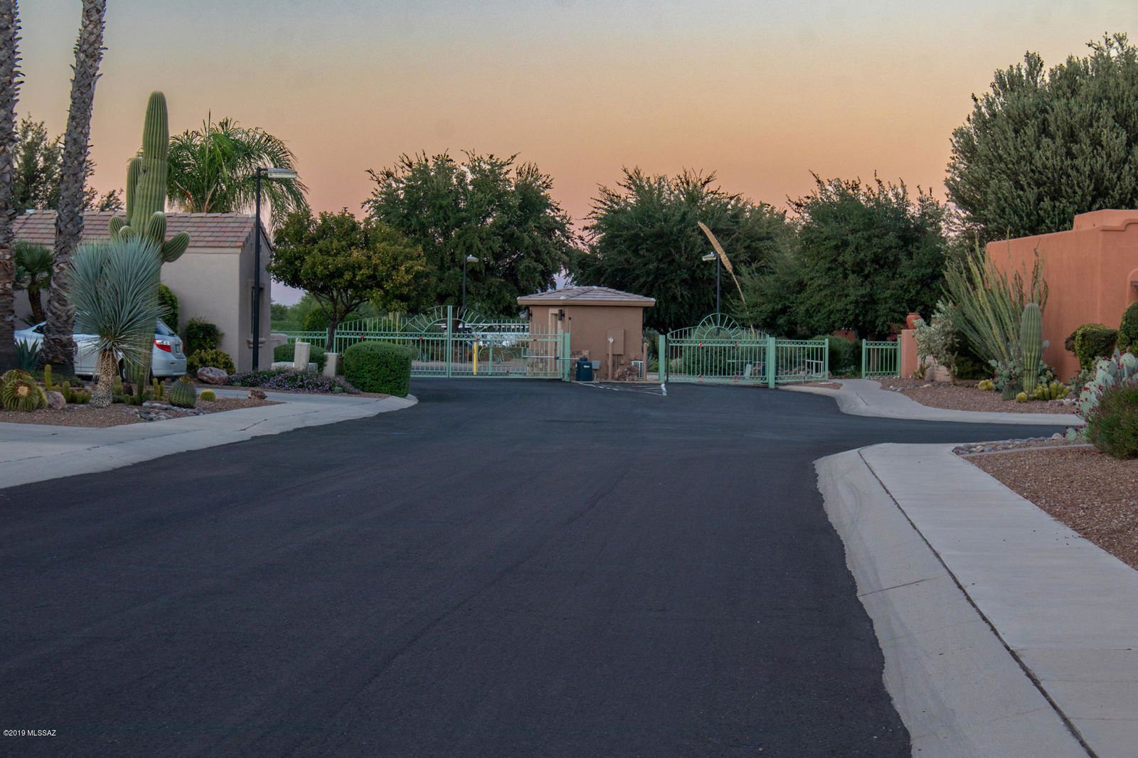 611 W Links, Green Valley, 85614