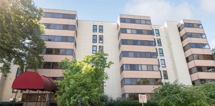 3100 Grand Avenue Unit 2F, Des Moines