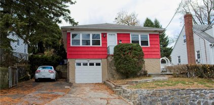 41 Rosehill Terrace, Yonkers