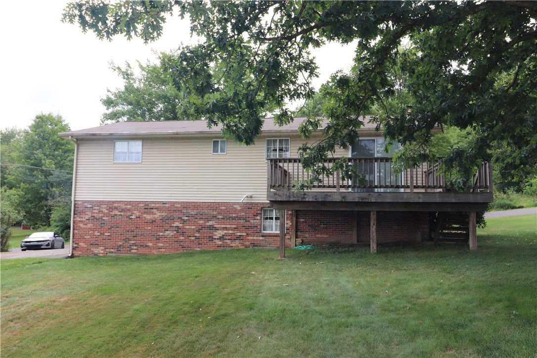 216 3rd St, Evans City Boro, 16033