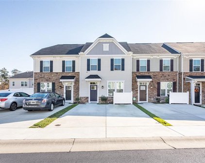 324 Capeside Court, York County North