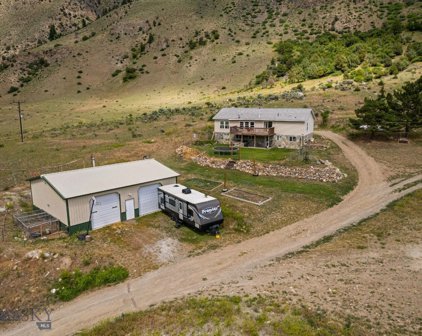 562 US Highway 89 S, Gardiner