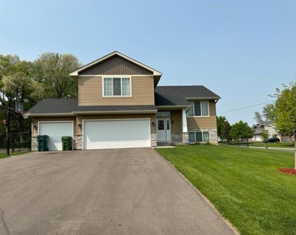 3305 237th Avenue NW, Saint Francis
