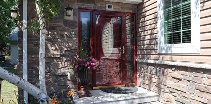 1051 Sumter Avenue S, Golden Valley