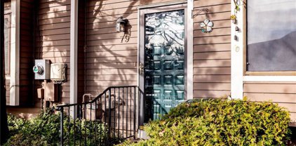 79 Arthur Court, Port Chester