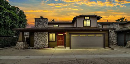 206 S 5th Avenue, Monrovia