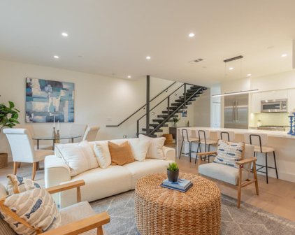 457 Wave ST 3, Monterey