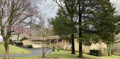 1200 Confederate Dr, Columbia