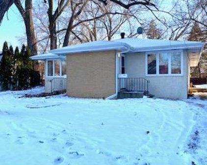 3717 Lake Drive Avenue N, Robbinsdale