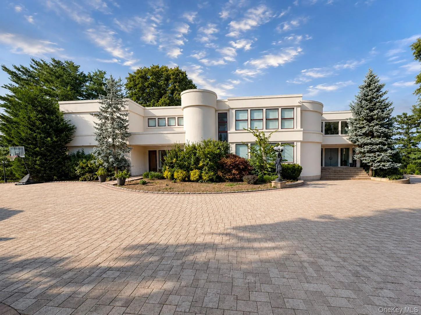 Residential home at 9 Dock Lane, Great Neck