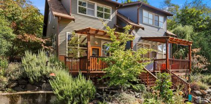 6000 17th Avenue SW Unit #G13, Seattle