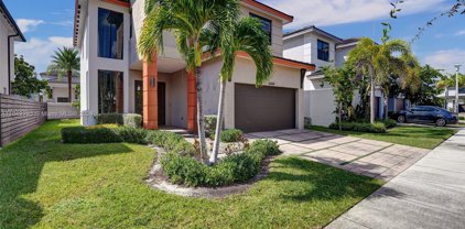 15464 Nw 88th Ct, Miami Lakes